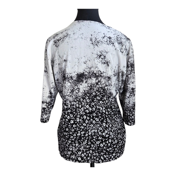 Elegant Floral Women's Blouse With Rhinestones And 3/4 Sleeves Size L - Picture 2 of 4